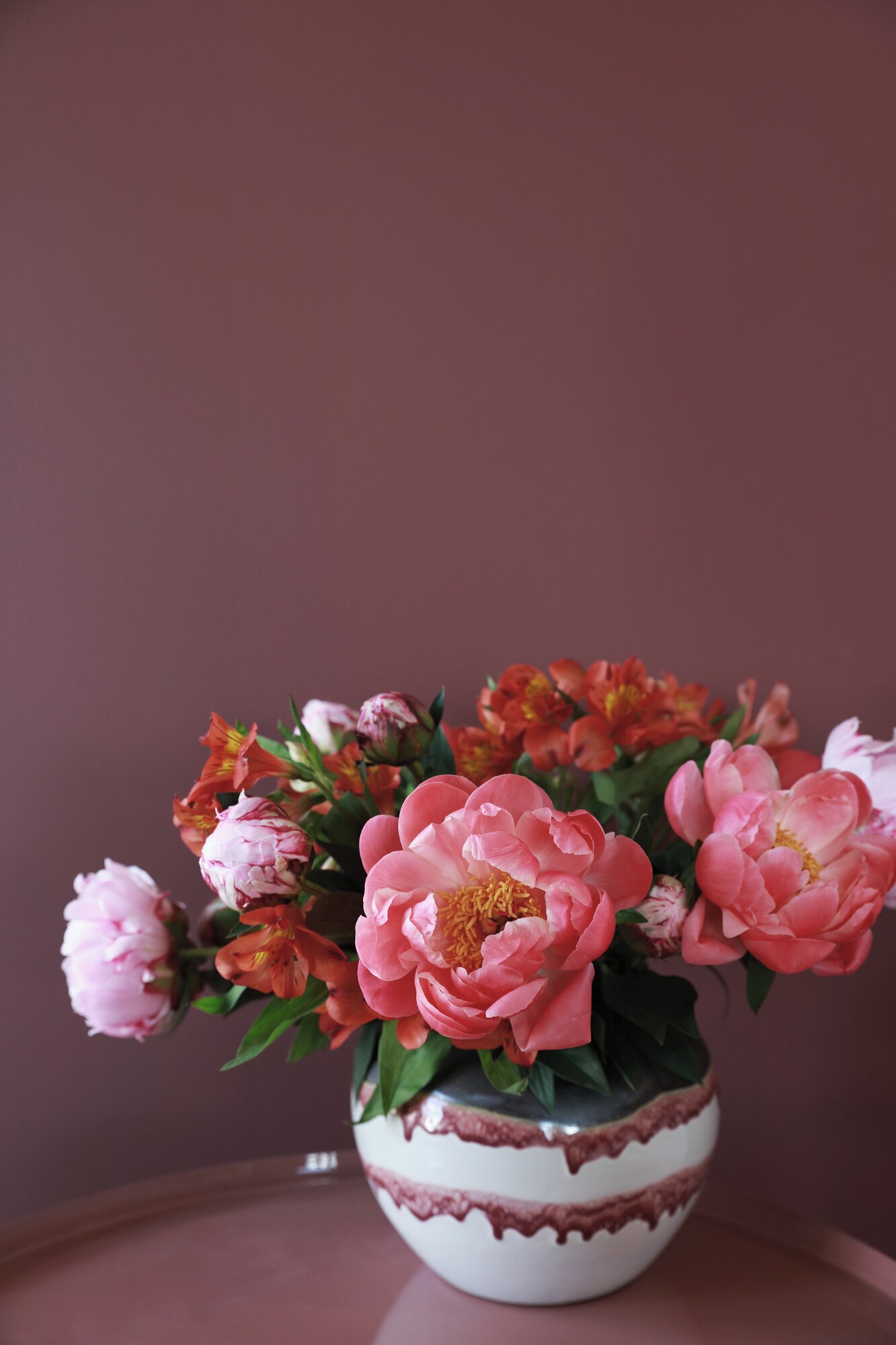 DYPERØDNYANSER: Denne fargepaletten er nydelig i blomsterbuketter og stilleben 